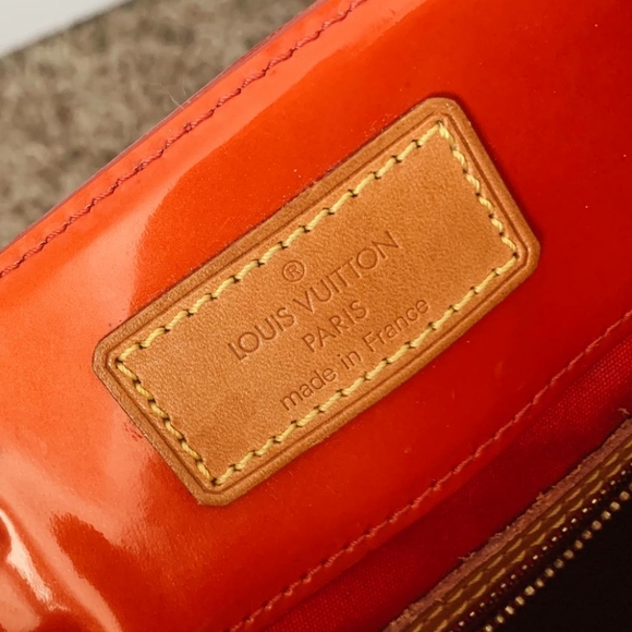 Louis Vuitton The Reade Tall MM Vernis LV Monogram purse - Picture 10 of 13